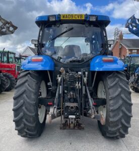 New Holland T6020 With NH 100FL Loader