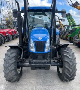 New Holland T6020 With NH 100FL Loader