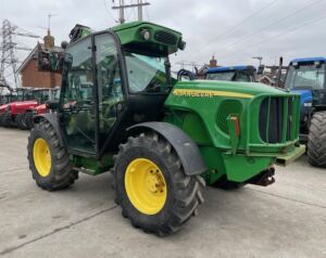 John Deere 3215