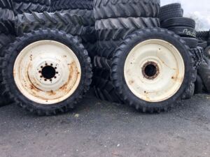 4 x Michelin 320/90R50 10 Stud Solid Centre Wheels