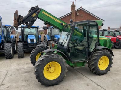 John Deere 3215